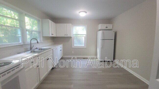 Foto del edificio - 3901 Newson Rd SW