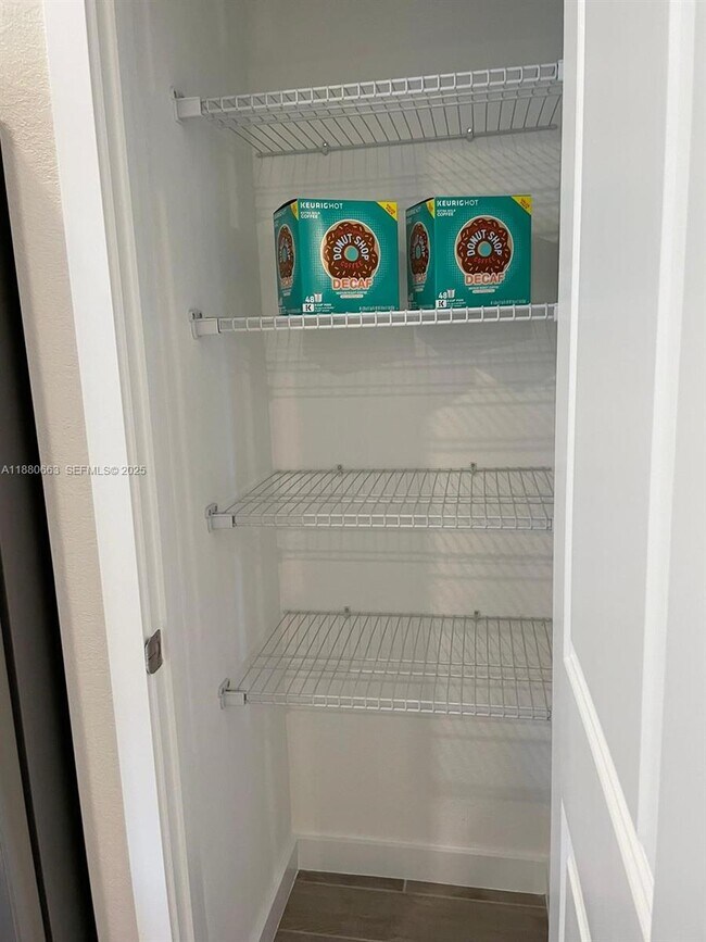 Foto del edificio - 2423 SE 11th St