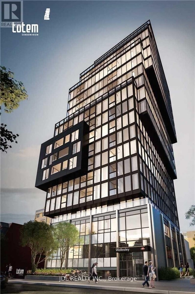 Building Photo - 17 Dundonald St