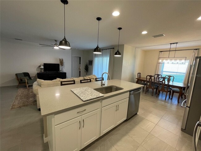 Building Photo - 464 Narrow Basin Wy
