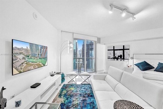 Building Photo - 475 Brickell Ave