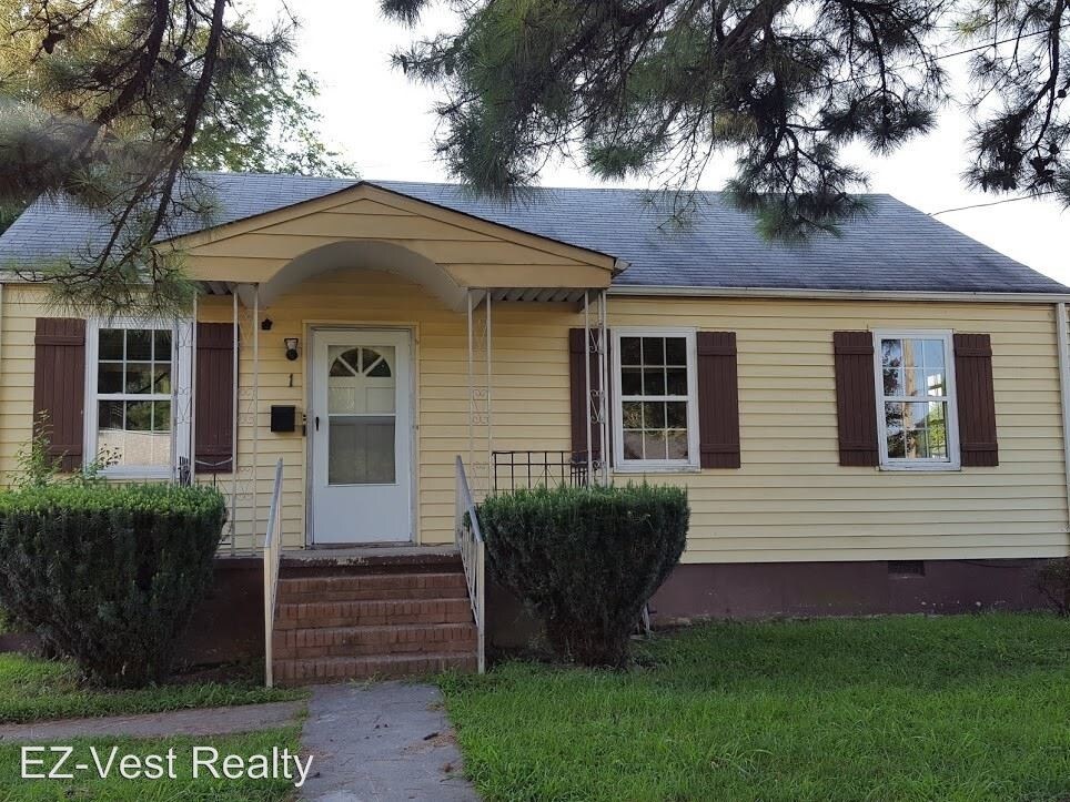 Primary Photo - 3 br, 1 bath House - 1 Brentwood Dr