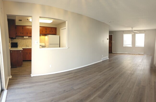 Building Photo - 24496 Clareshire Dr