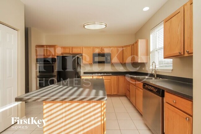 Foto del edificio - 77 Henson Ct