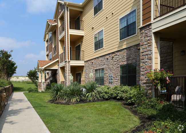 Retreat Apartments Waco Tx