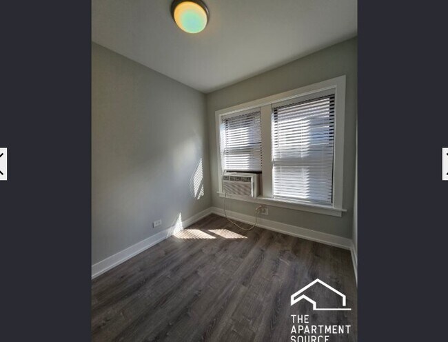 Foto del edificio - 713 W Brompton Ave