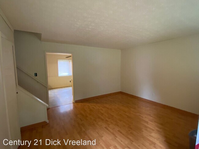 Building Photo - 3 br, 1.5 bath House - 4908 Woodsend Road