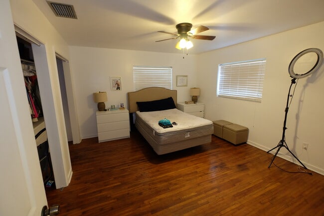 Foto del edificio - 3227 Gardner Rd