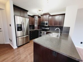 Building Photo - 3209 Whitelaw Dr NW