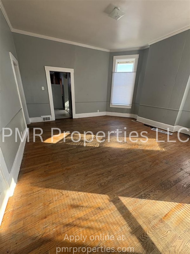 Building Photo - 901 S 14th St