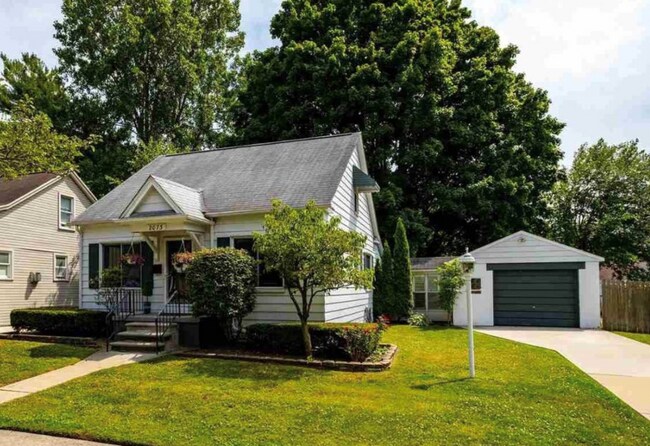 Foto del edificio - 2073 Ridgemont Rd