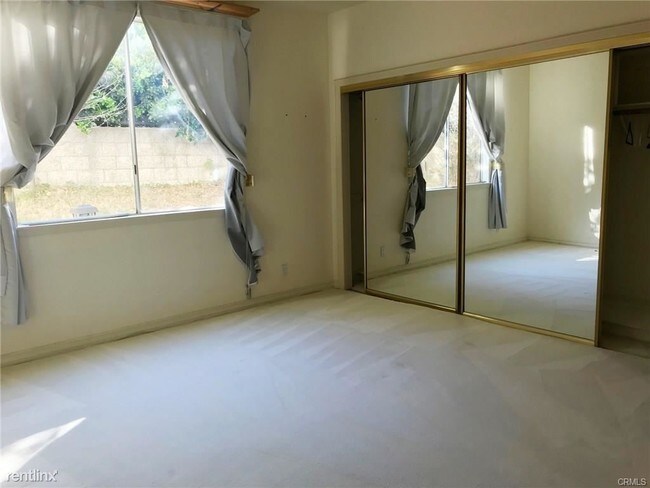 Building Photo - 4 br, 3 bath House - 1996 Saleroso Dr