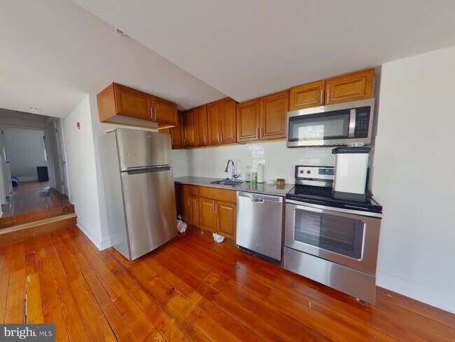 Foto del edificio - 2809 W Girard Ave