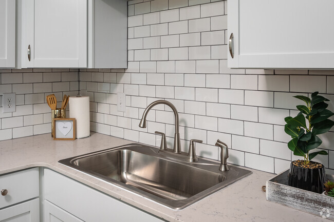 Kitchen Sink - Harbour Lake Apartments