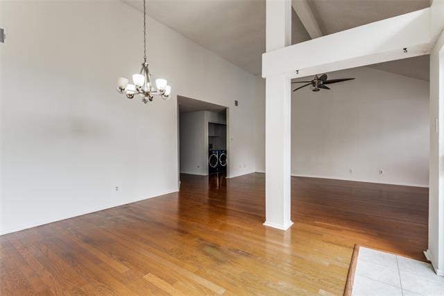 Foto del edificio - 8110 Regatta Dr