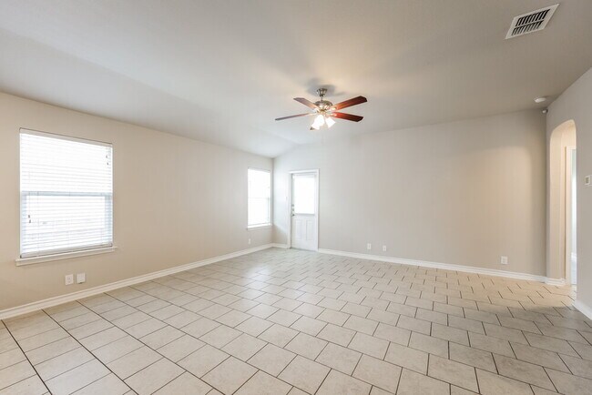 Foto del edificio - 2503 Barbwire Way