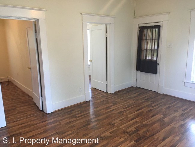 Building Photo - 2 br, 1 bath House - 318 South Walnut