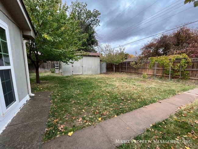 Foto del edificio - 6712 Gainsborough Rd