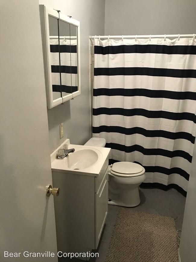 Building Photo - 1 br, 1 bath Apartment - 1834 Lakeview Ave