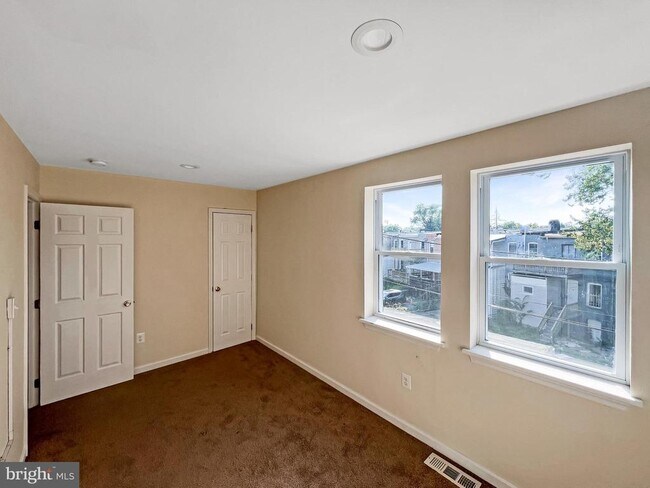 Building Photo - 3402 St Ambrose Ave