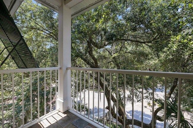 Building Photo - Gorgeous Johns Island Condo