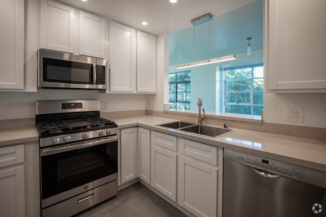 Two bedroom kitchen. - 280 Fell Street Apartments