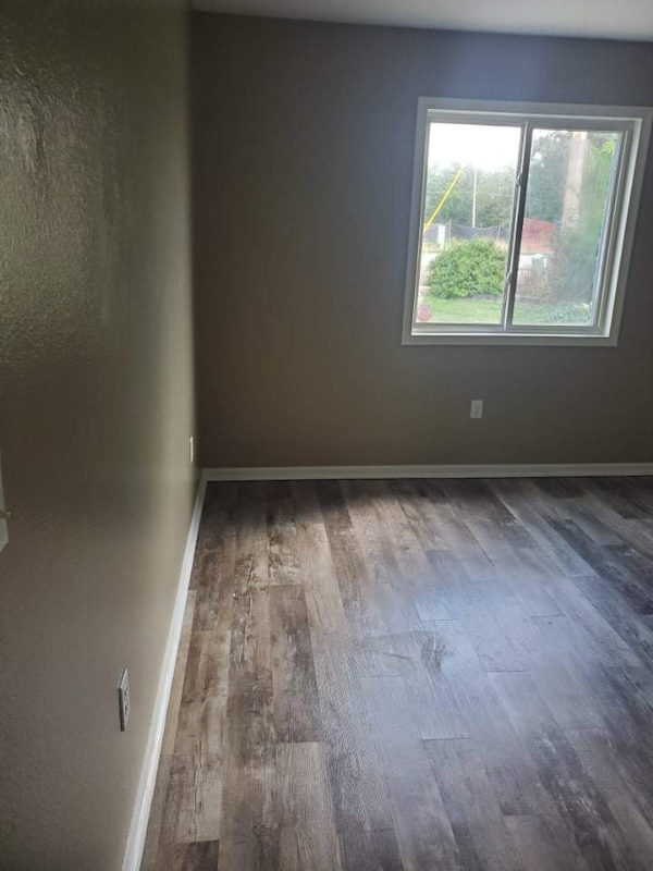 Foto principal - 12 Lakeview Dr