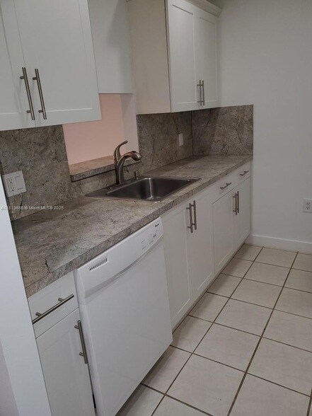Foto del edificio - 8261 SW 128th St