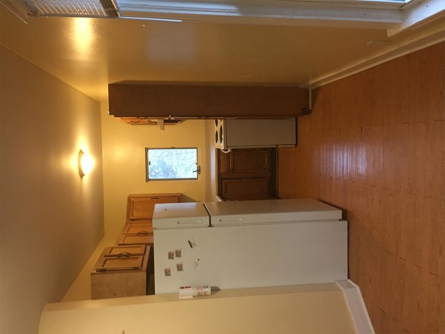 Building Photo - 617 Saint Charles St