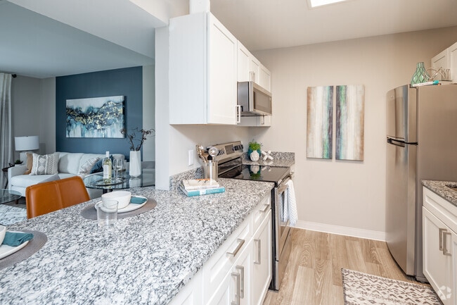 1BR, 1BA - 695SF - Kitchen - Fountains at Belle Meade