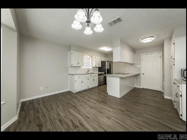 Foto del edificio - 21 Matthews Ln