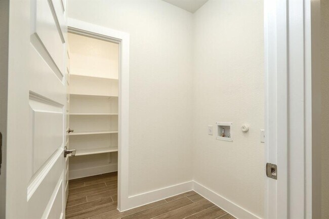 Foto del edificio - 436 Parkline Dr