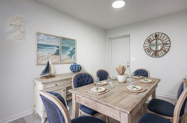 Interior Photo - Crestview Gardens