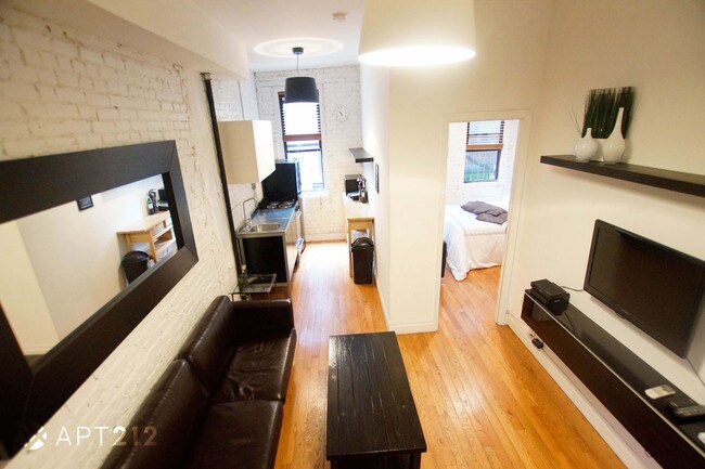 Building Photo - 193 Mott St