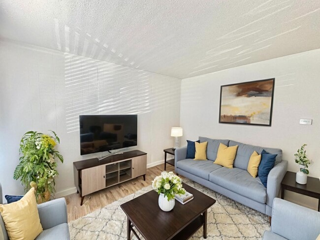 Photo - 1 Bedroom with Granite Counters and In-Unit Laundry! Apartment