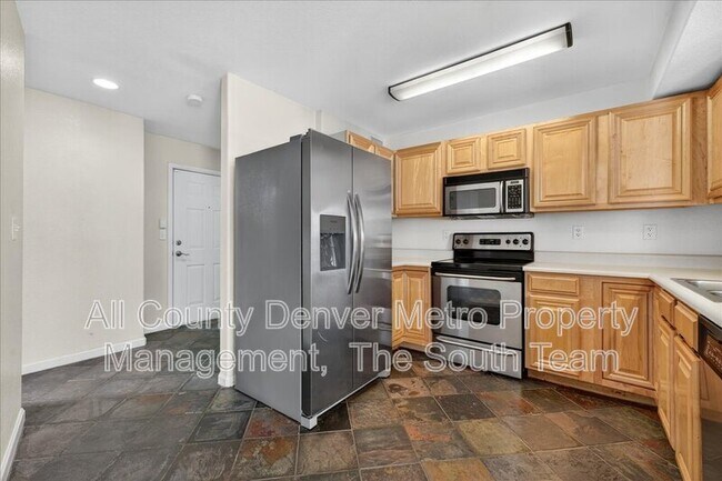 Building Photo - 5201 S Fox St