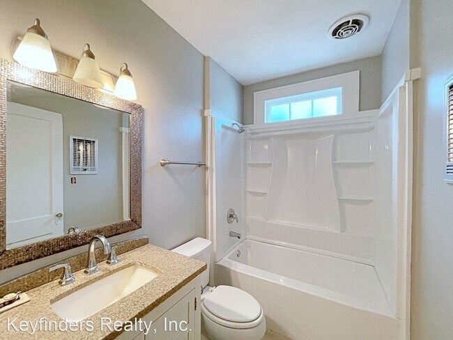 Foto del edificio - 3 br, 1 bath House - 1953 Stanford Ave.