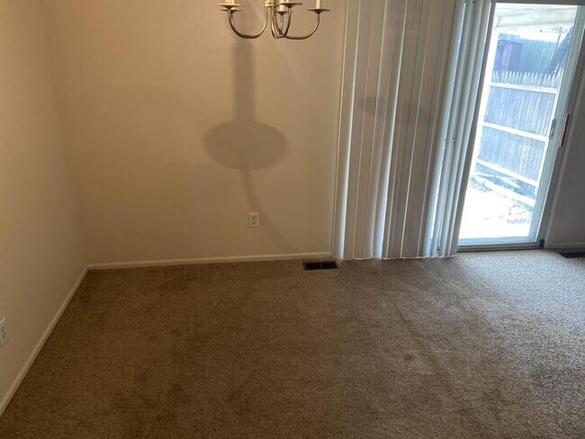 Foto del edificio - Spacious 3 Bedroom Town home in Concord Trace