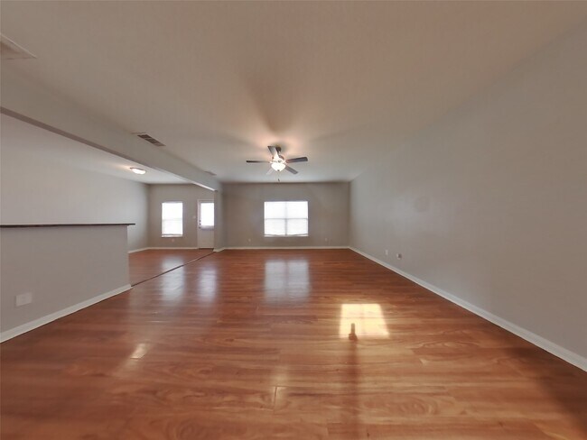 Foto del edificio - 216 Elm Patch Dr