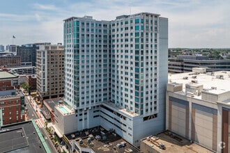 Building Photo - Summer House Apartments