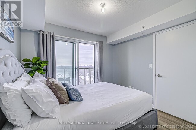 Photo du bâtiment - 1420 Dupont St