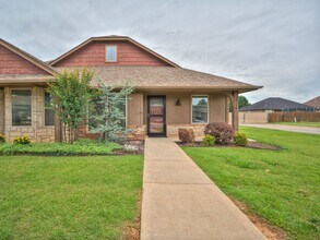 Building Photo - 8921 SW 55th St