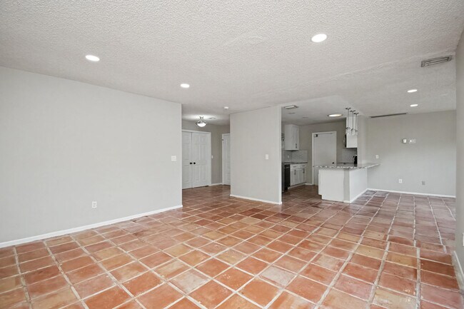 Foto del edificio - 7407 Silver Woods Ct