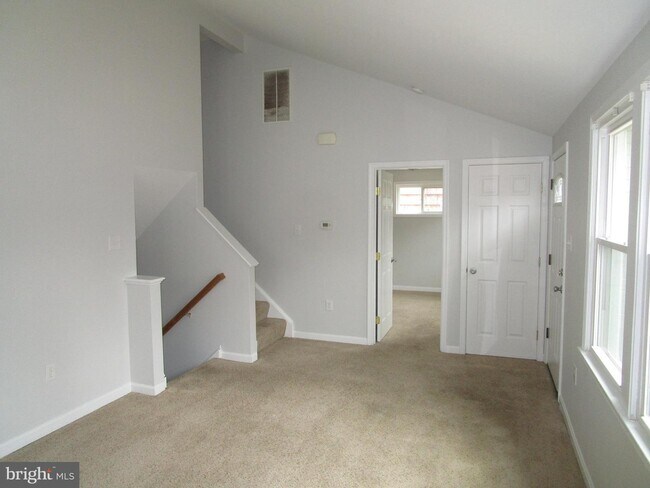 Building Photo - 338 Winslow Rd