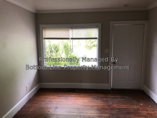 Building Photo - 2701 Watson Dr