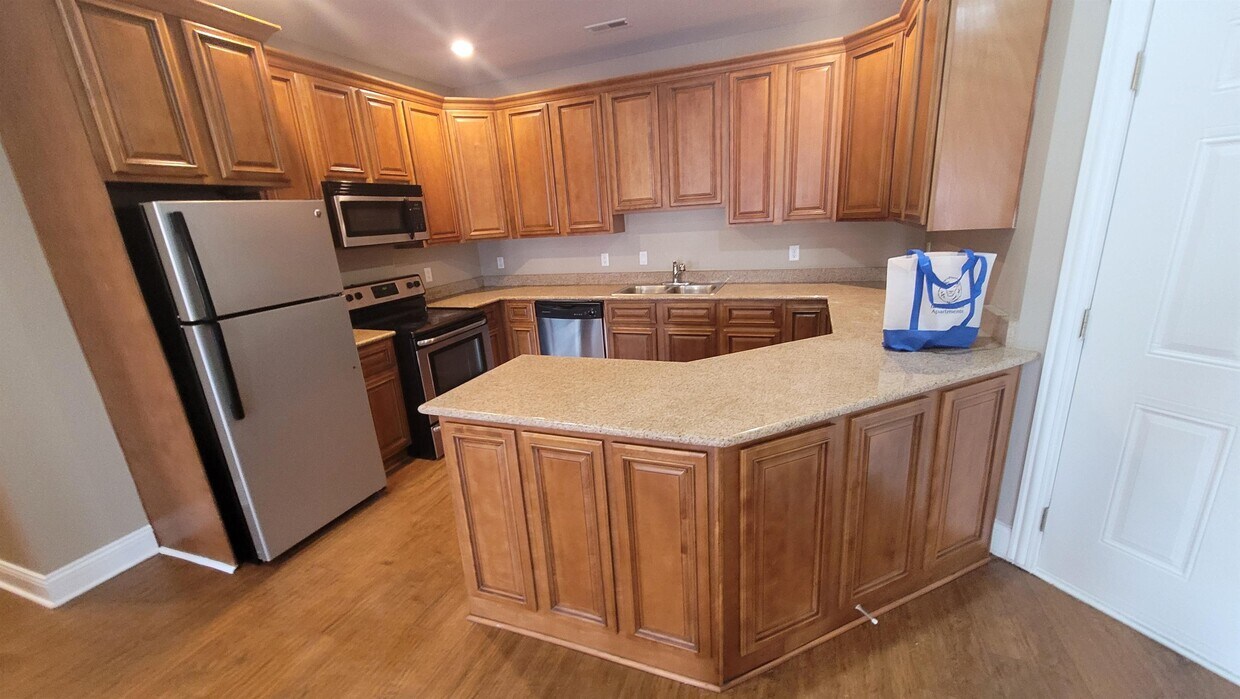 Foto principal - 7578 Lions Gate Pkwy