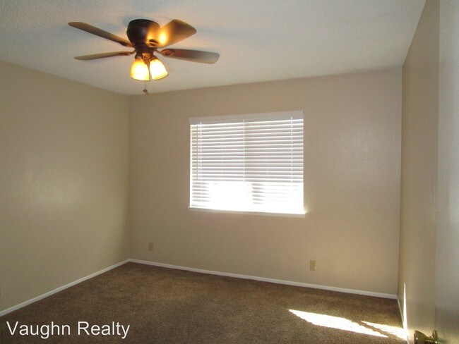 Building Photo - 425 Rick Ct