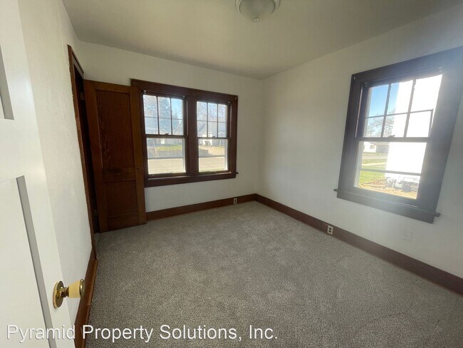 Building Photo - 2 br, 1 bath House - 908 E Anson St