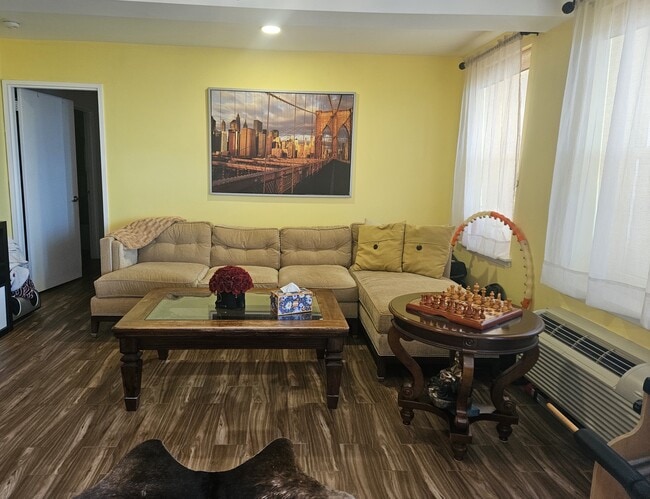 Living Room - 2 Richmond Rd