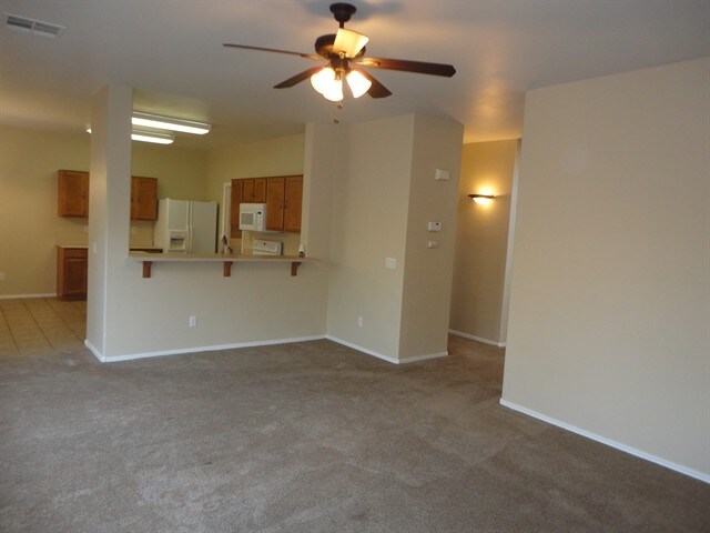 Foto del edificio - 420 E Palomino Way